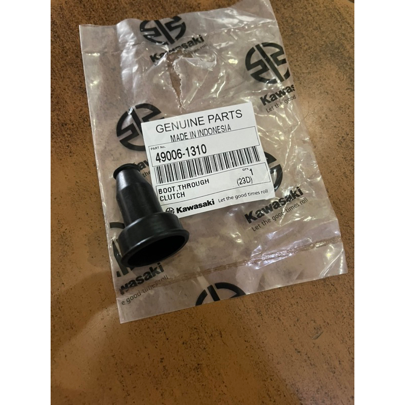 KARET PENUTUP TALI KOPLING ATAS NINJA RR SS R NINJA