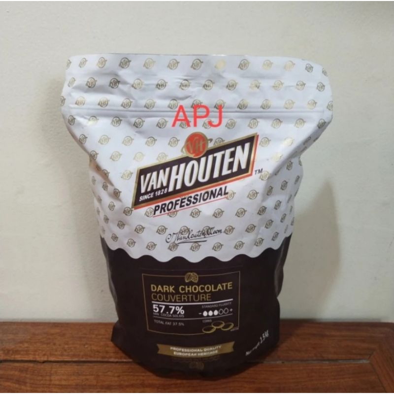 

van houten professional VHP dark chocolate couverture 57.7% 500gr