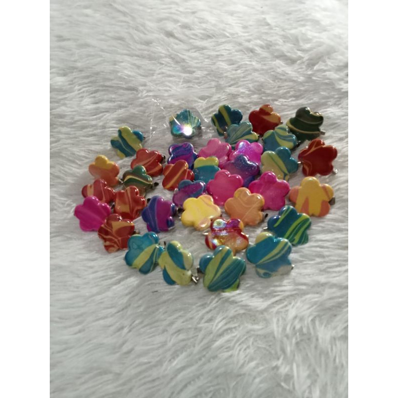 Pin Bros bentuk bunga Aesthetic/ Souvenir pernikahan aesthetic/ Pin Bros unik