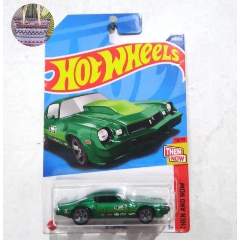 Hot Wheels 81 Camaro Green hijau