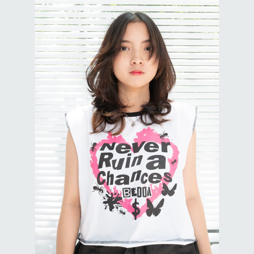 Bedda - Sleeveless Unfinished Crop T-Shirt Never Ruin White Black