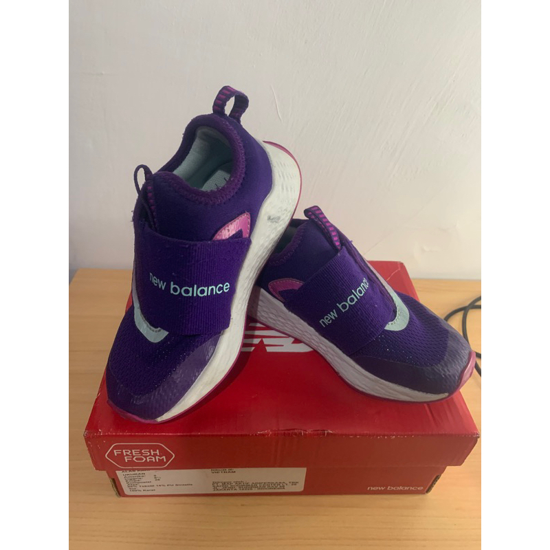 (Preloved) Sepatu anak by New Balance Original size 26 kids