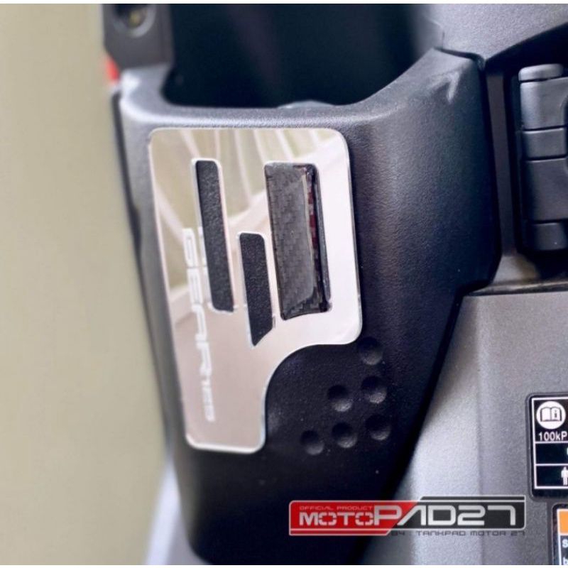 Emblem laci mio gear 125 garnish laci kiri yamaha mio gear 125