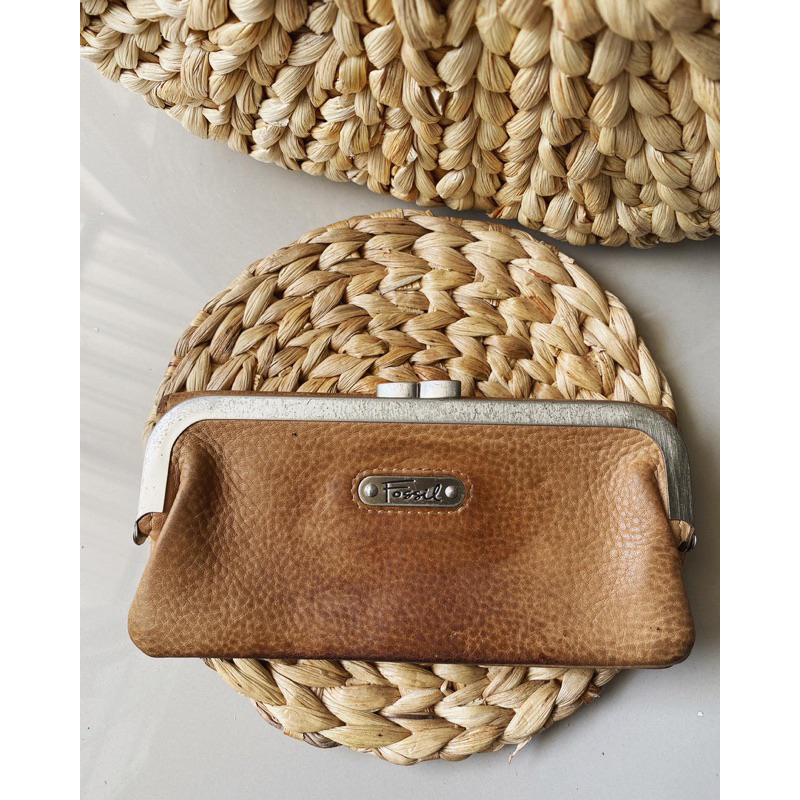 dompet fossil vintage tan coklat preloved second kartu banyak flip lock