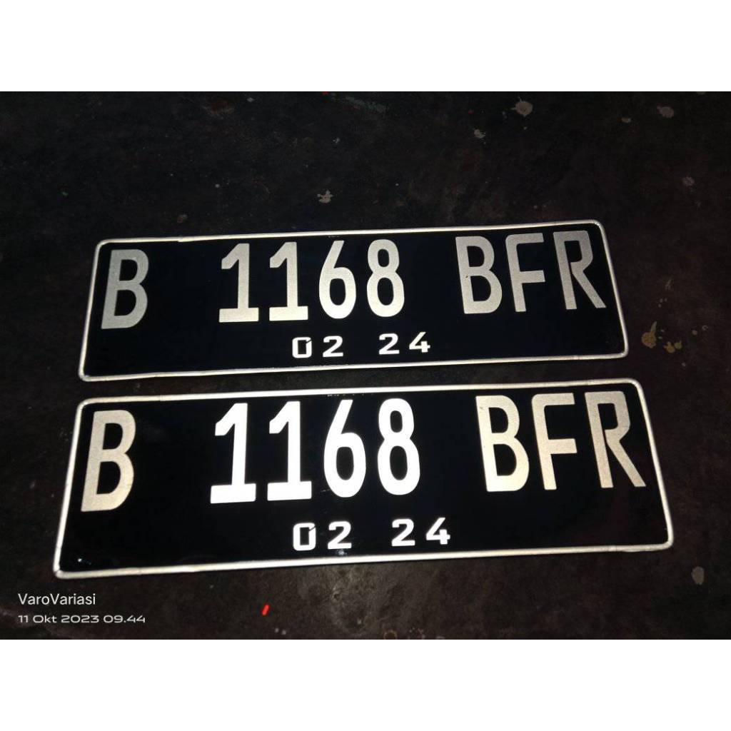 stiker font plat mobil