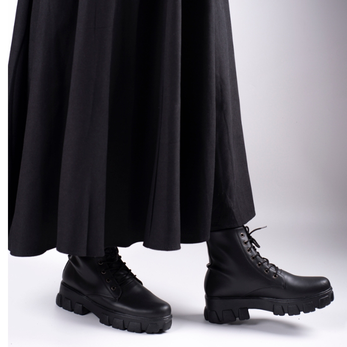 MORNINGBELL VORZA - SEPATU BOOTS WANITA FASHION KOREAN LOOKS / SEPATU DOCMAR