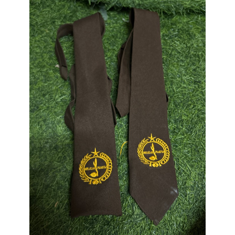 dasi coklat pramuka/dasi panjang pramuka coklat bahan famatex