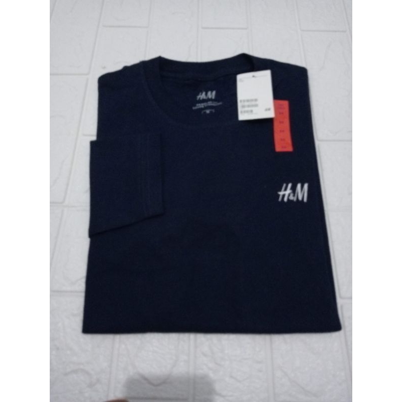 KAOS POLOS LENGAN PANJANG. /KAOS POLOS LENGAN PANJANG HUSH PUPPIES.  /KAOS POLOS LENGAN PANJANG H&M
