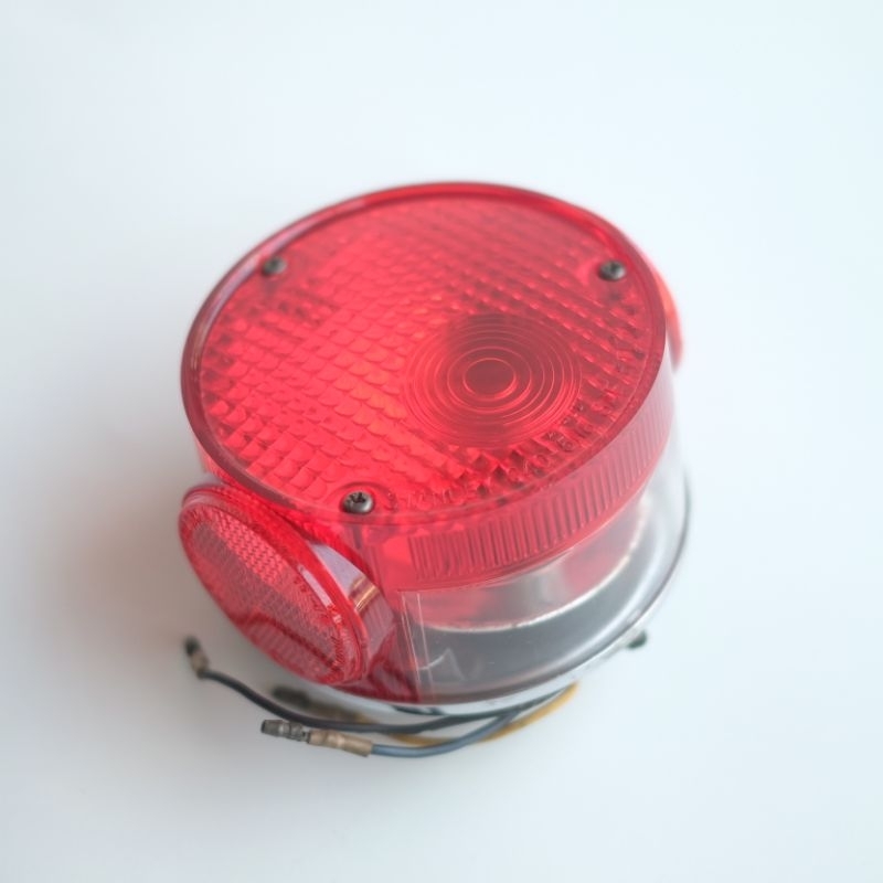 STOPLAMP LAMPU BELAKANG ASSY YAMAHA RD125 RX125 RD250 RD350 XS650 DT100 DT125 ORIGINAL ORI