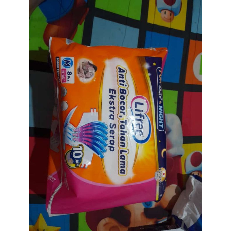 lifree popok perekat dewasa