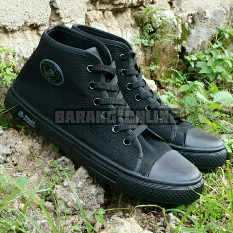 sepatu sekolah hitam polos model tinggi warior