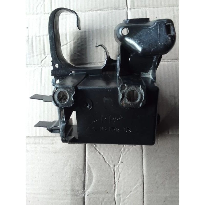 Cover Tempat Aki Accu Yamaha Xeon Karbu Xeon RC Xeon GT 1LB original second