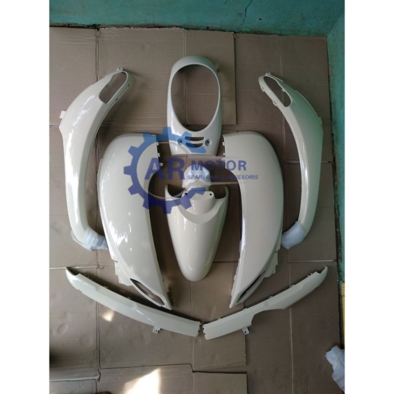 cover body Scoopy fi 2013 / 2016 cream