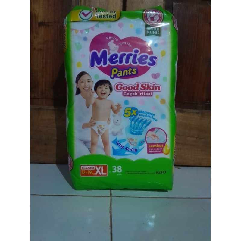 Merries Ultra Jumbo XL44