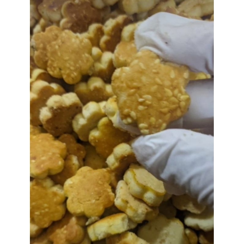 

Kue kacang wijen