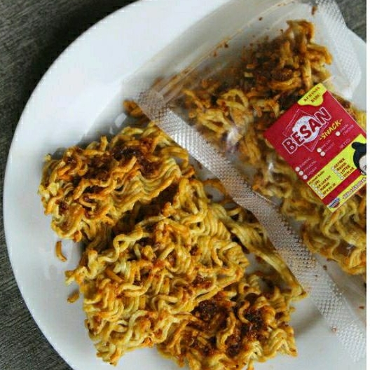 

MIE GORENG KERING KRIYUK PEDAS
