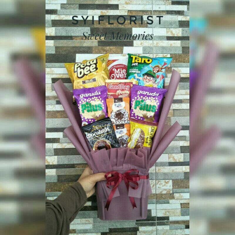 

BUKET SNACK WRAPPING CELLOPHANE 3 UNTUK HADIAH WISUDA, ULTAH, VALENTINE, ANNIVERSARY DLL