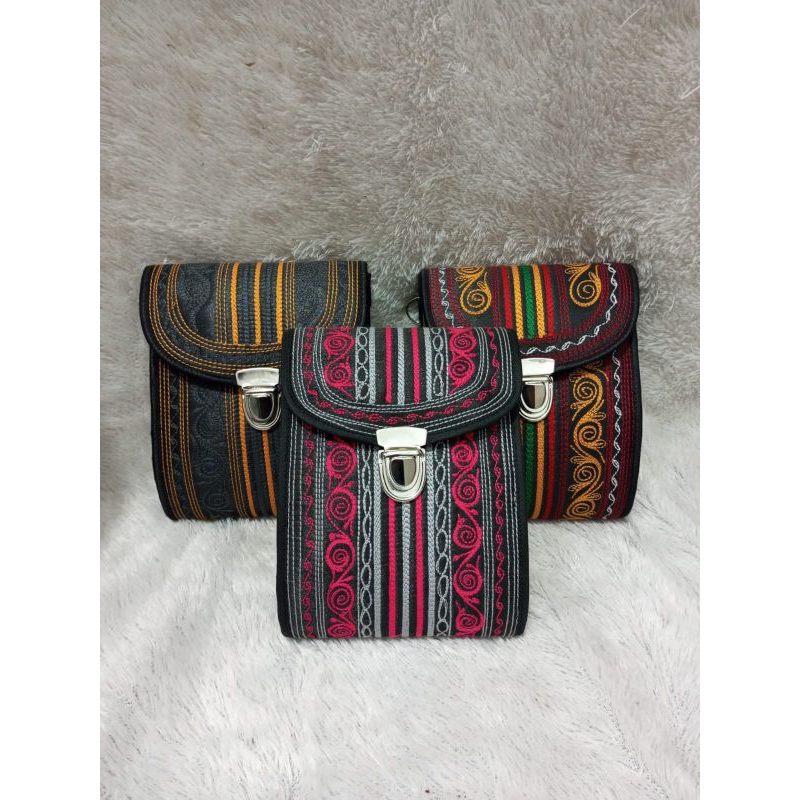 TAS SELEMPANG HP WANITA BORDIR ACEH