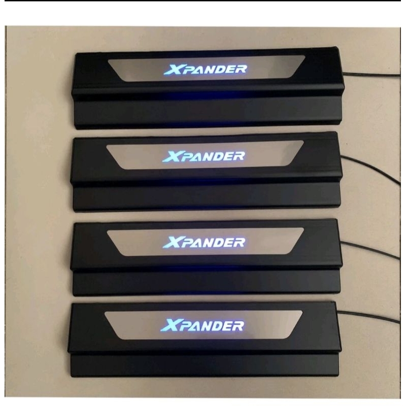 Sillplate samping Xpander.