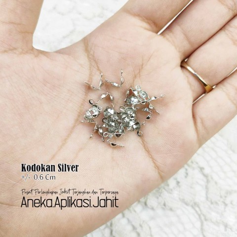 100 BIJI KODOKAN PENGAIT / BESI PENGAIT GELANG / AKSESORIS BESI / KAITAN GELANG / KAITAN MASKER (6 G