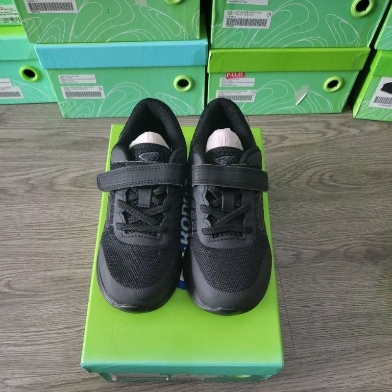 Sepatu Dr.Kong C1000164