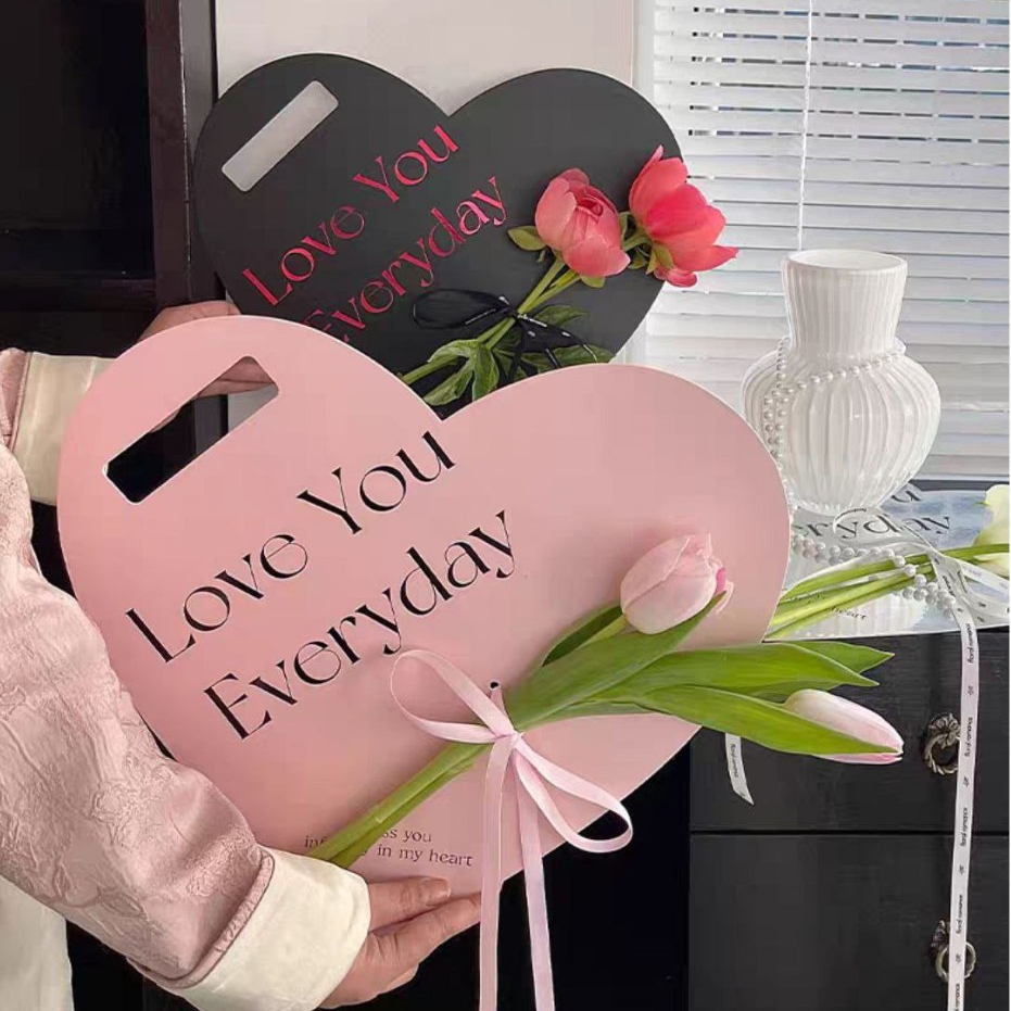

B1 Love Tenteng | Kotak Love | Kotak Bentuk Hati | Flower Box | Box Bunga | Florist | Mother day