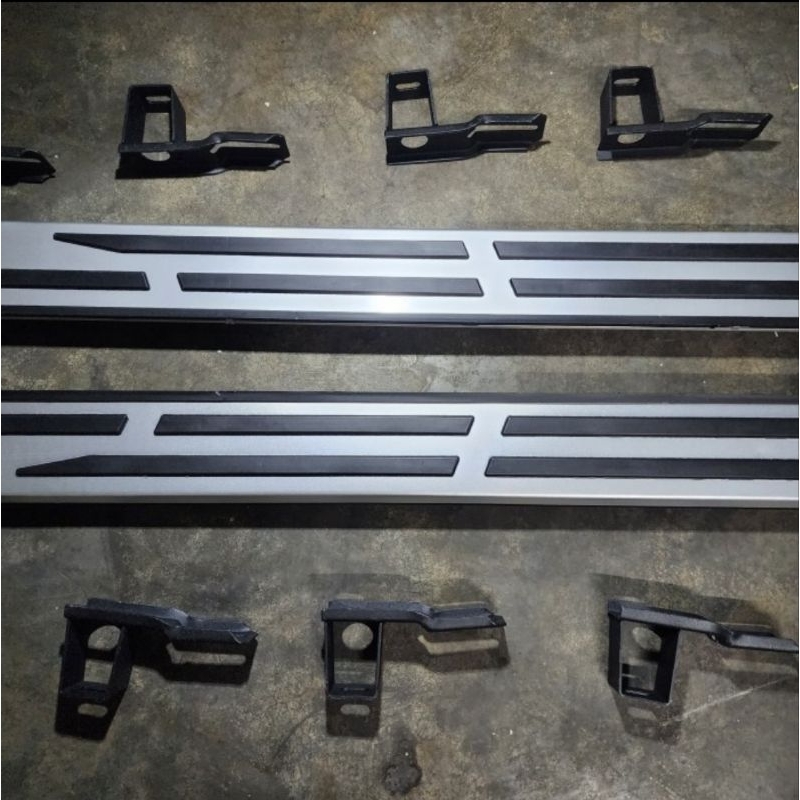 Footstep innova zenix 2023