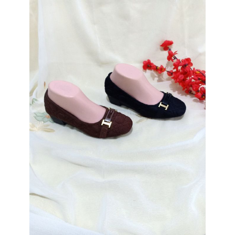 SEPATU WEDGES SIMONCELLI 36/44