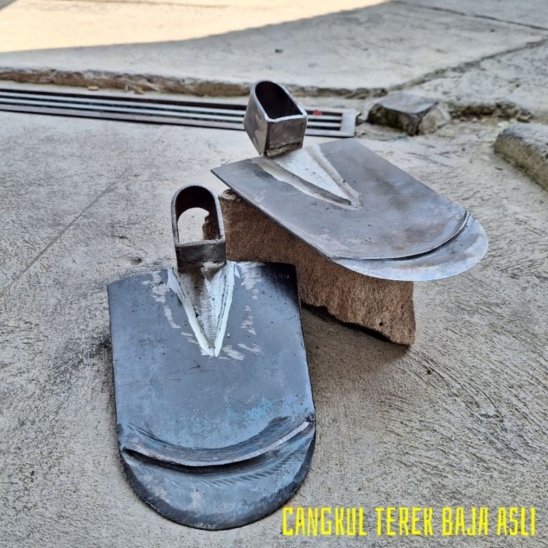 Cangkul pacul baja asli anti lengket- cangkul berkebun model terek uk 18 19 anti gompal