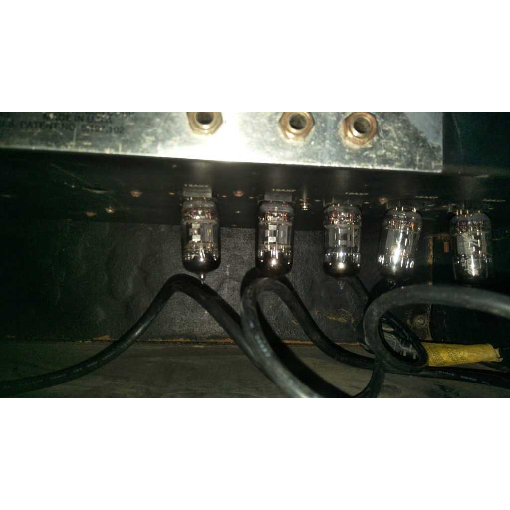 AMPLY GITAR PEAVEY 5150 COMBO