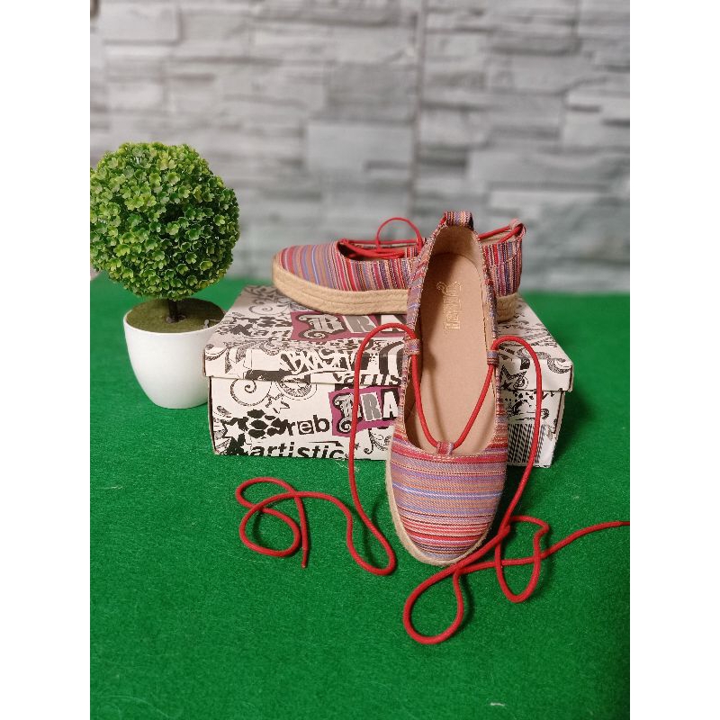 SEPATU WANITA/SEPATU BRASH/SEPATU ORIGINAL/SEPATU PRELOVED