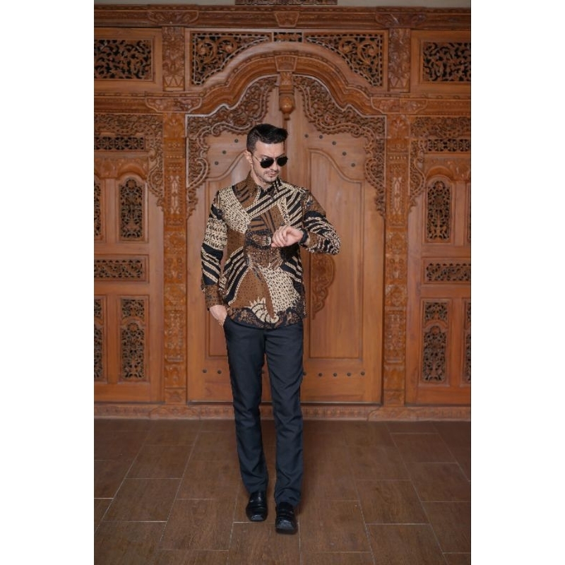 batik pria soloan merak ngibing