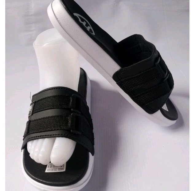 sandal pria sandal slop pria slip on hitam putih sandal slip on cowok cewek sandal slip on terbaru s