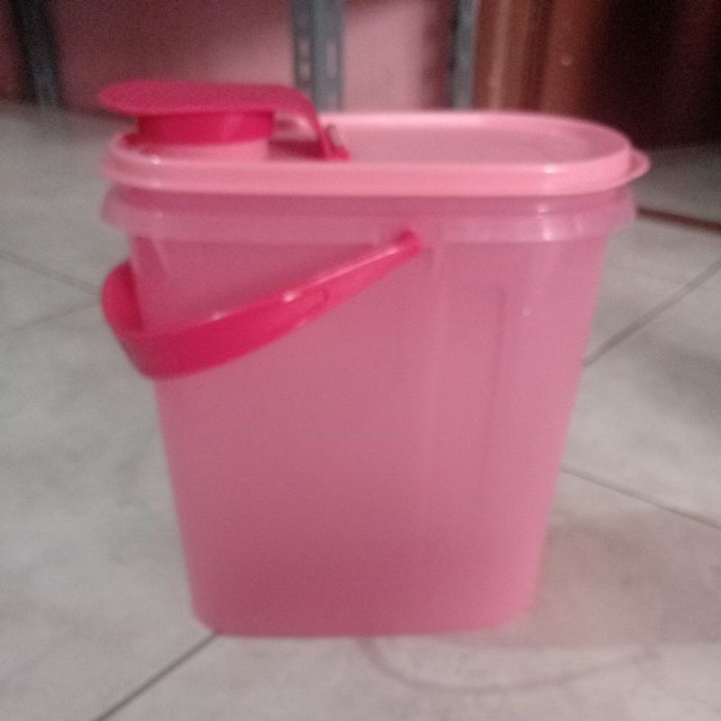ceret Tupperware