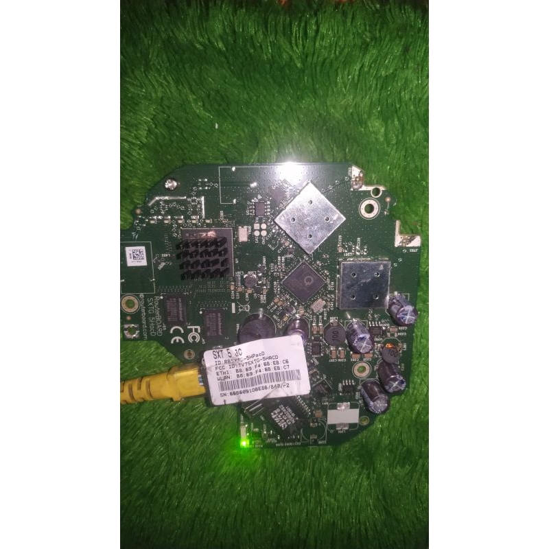 Mesin mikrotik SXT 5AC minus