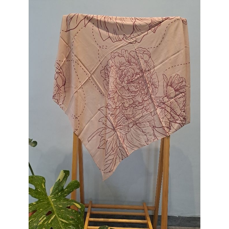 preloved jilbab segi empat zayana (cotton organic) bunga-bunga cream