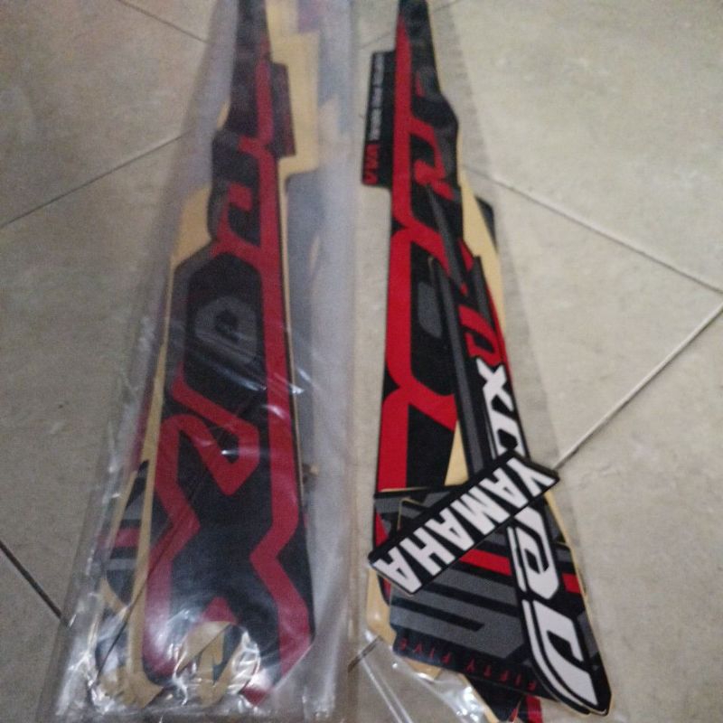 striping stiker Les body Yamaha aerox 2023 full hitam
