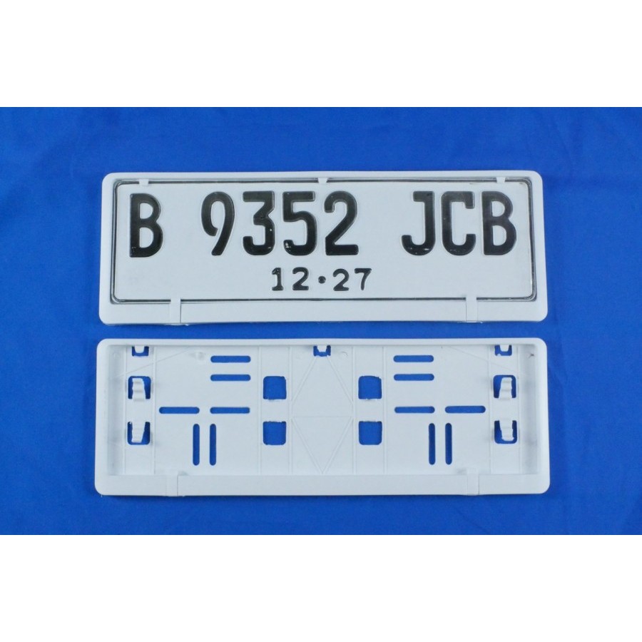 Cover Plat Nomer Mobil / Tatakan Plat Nomer Mobil Astra Hitam / Putih