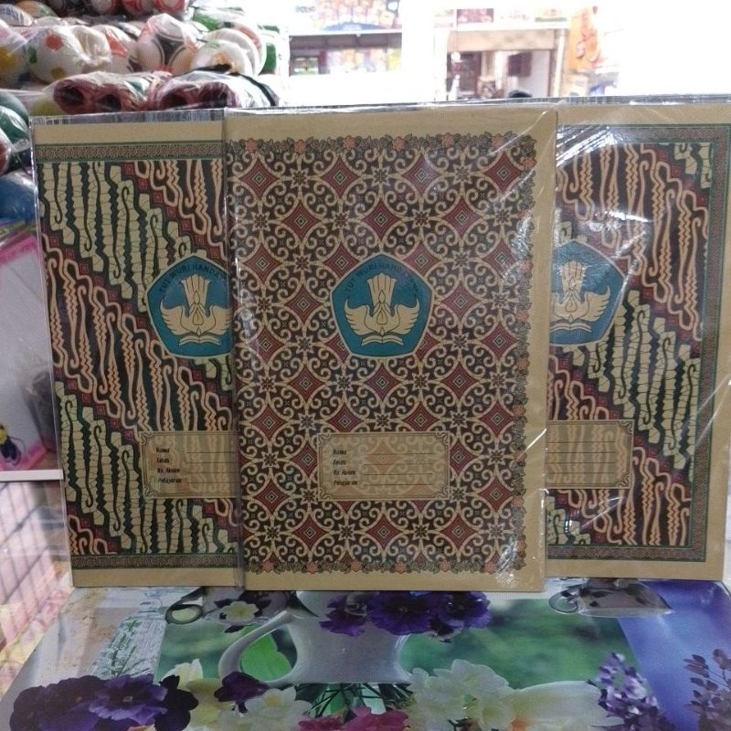 

Sampul kertas Coklat Motif Batik Boxy per 1pack