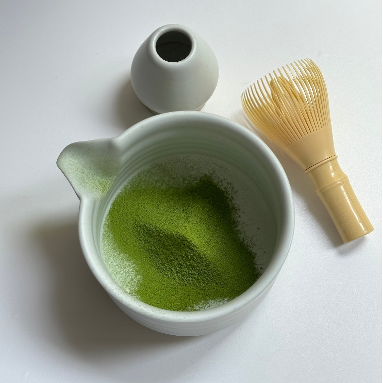 Matcha Bowl + Chasen Holder Ceramic Premium 18