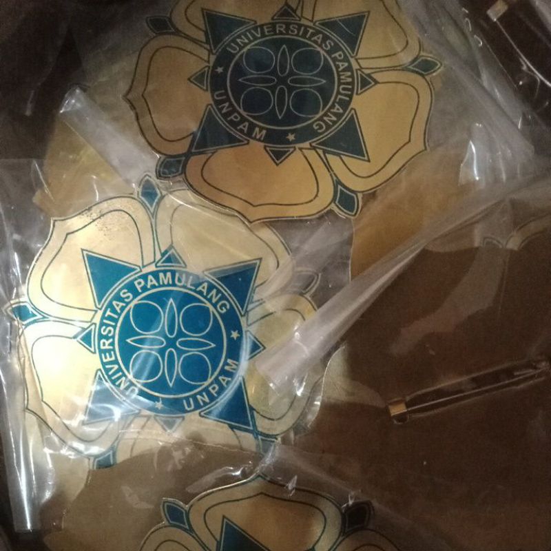 medali wisuda universitas Pamulang, unpam