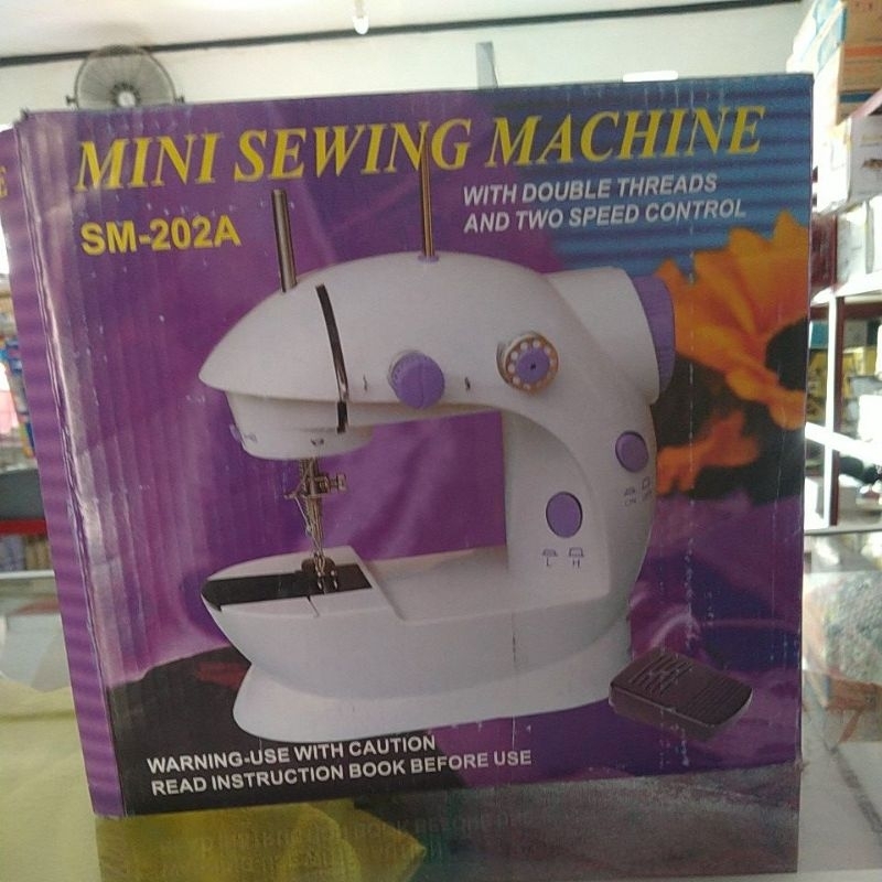 mini sewing machine