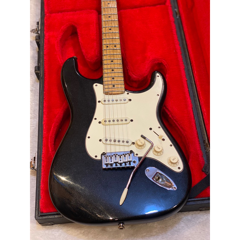 Squier Standard Series Black
