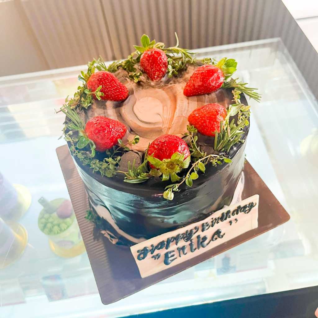 

Cake Ultah / Cake Ulang Tahun / Birthday Cake / Kue Ulang Tahun