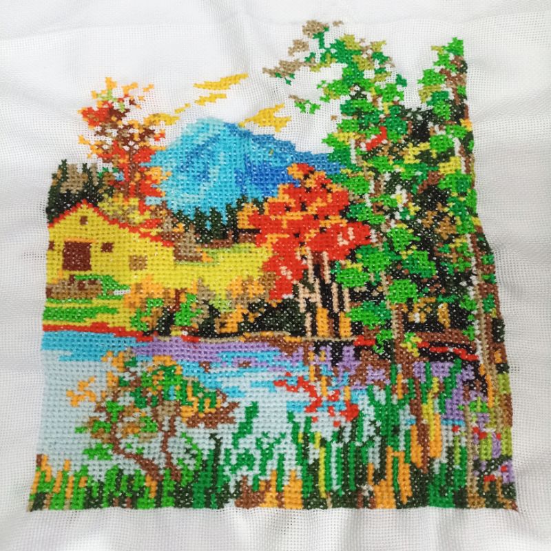 Kristik Jadi Pemandangan Gunung