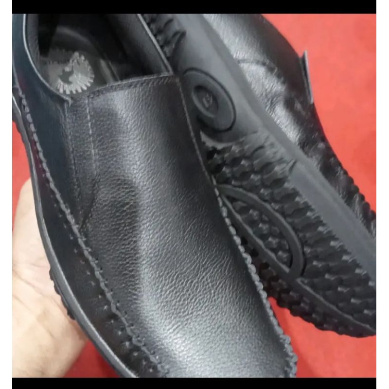 sepatu casual pria kulit sapi
