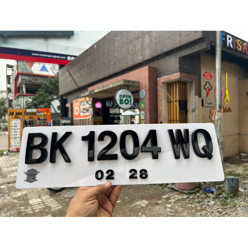 Plat Nomor Mobil Hitam Putih Variasi Viral