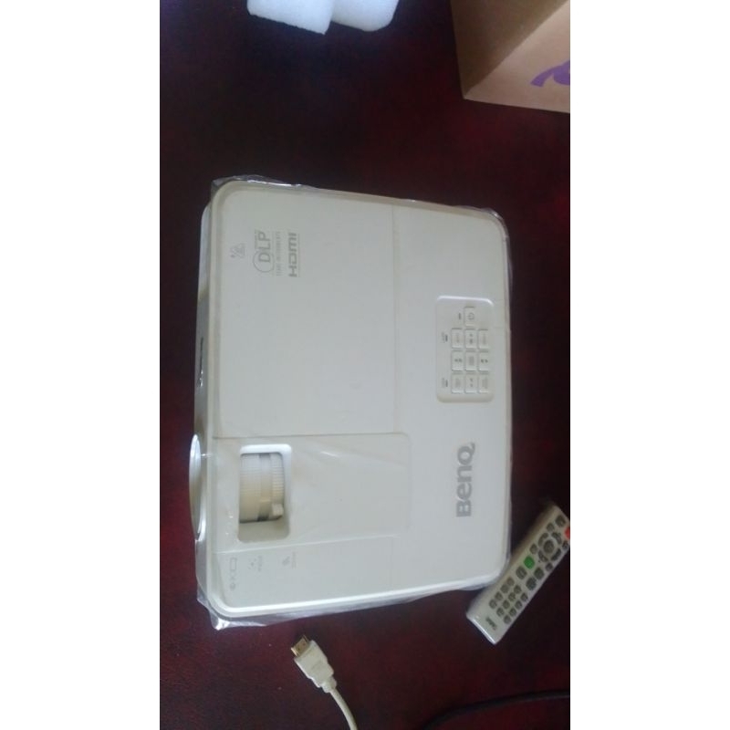 proyektor/infocus benq bx3040