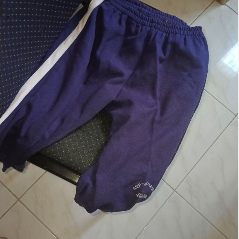 celana smp tarakanita