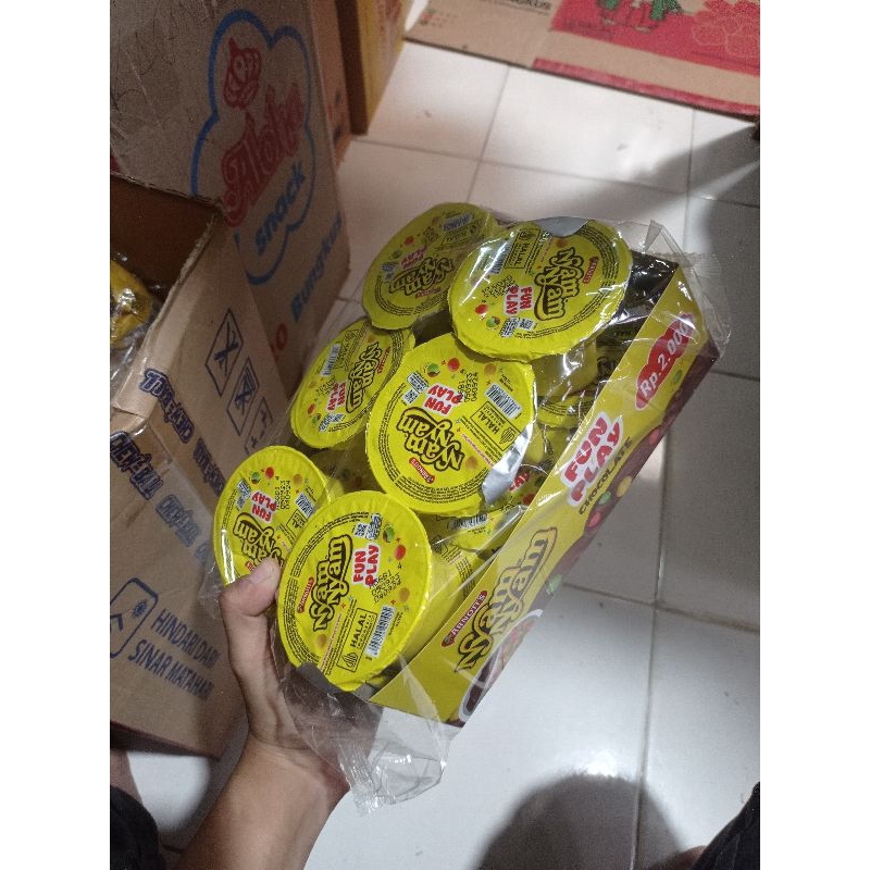 

Snack Nyam-Nyam Kemasan cup 1 pack isi 12 Cup